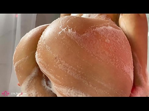 ❤️ Brunette dushda kuchli orgazm uchun vibrator bilan mushukni onanizm qiladi ❤ Super pornoda bizda ❌️❤