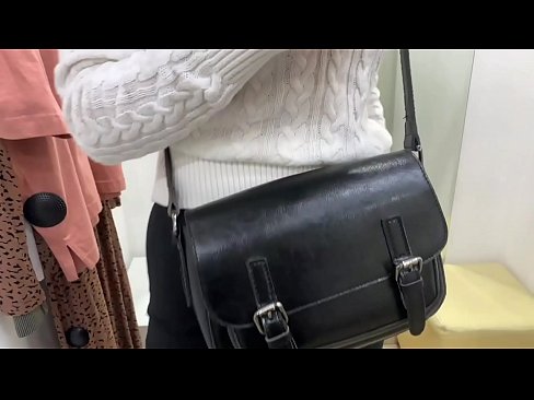 ❤️ Ommaviy onanizm yosh kaltak FeralBerry bir dildo bilan fitting xonasida ❤ Super pornoda bizda ❌️❤