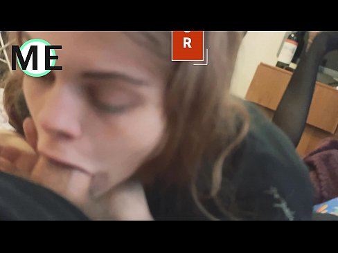 ❤️ Bo'g'iz bo'shlig'i, yirtilgan külotlu çoraplar va yirtilgan poshnalar bilan tanishish yoqimli ❤ Super pornoda bizda ❌️❤
